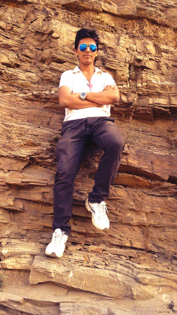 dineshc98725142's tweet photo. @IAMSUNNYDEOL S2u
Good looking
I am waiting 4 #Ghayalreturn
#Bhaiyajisuperhit http://t.co/ABex7y1B48