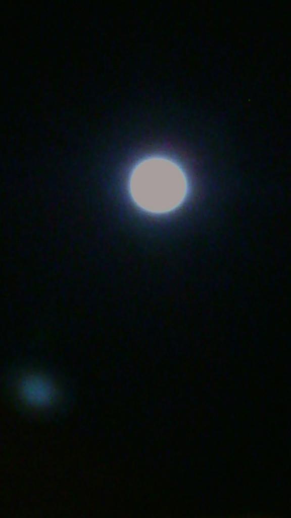 mnaranjo25's tweet image. Y así se ve la luna desde Bello.