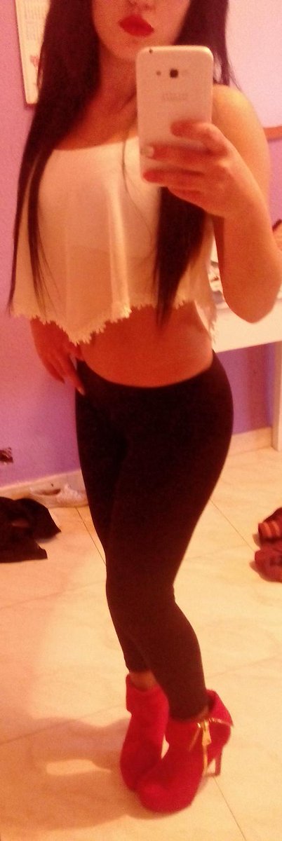 Sareke26's tweet photo. #Buenasnochess!!!! http://t.co/PJa98py8eL