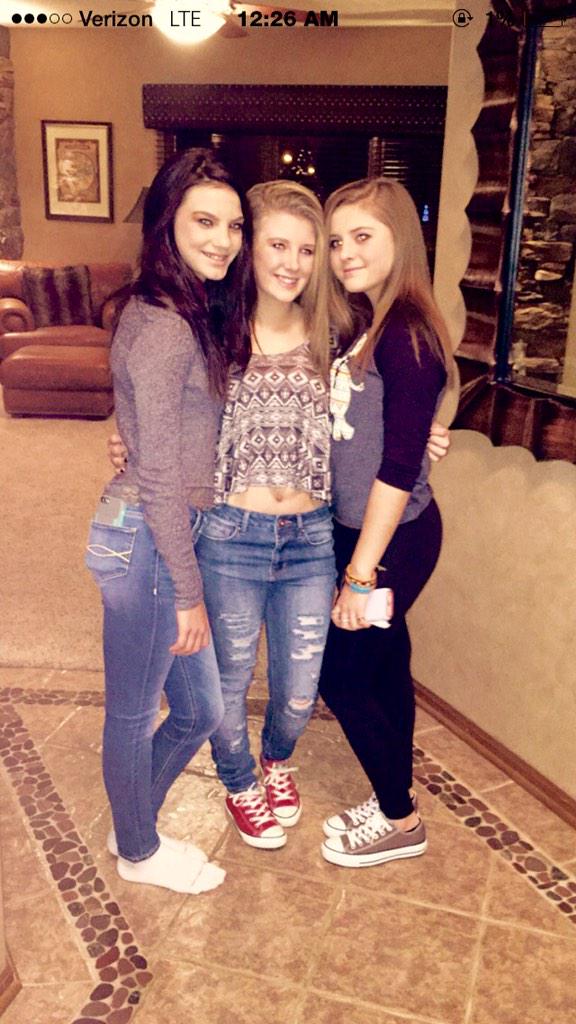 blaaagaa's tweet photo. because winter break was a blast and I dont wanna go to school tmo. http://t.co/kFL8Aojamh
