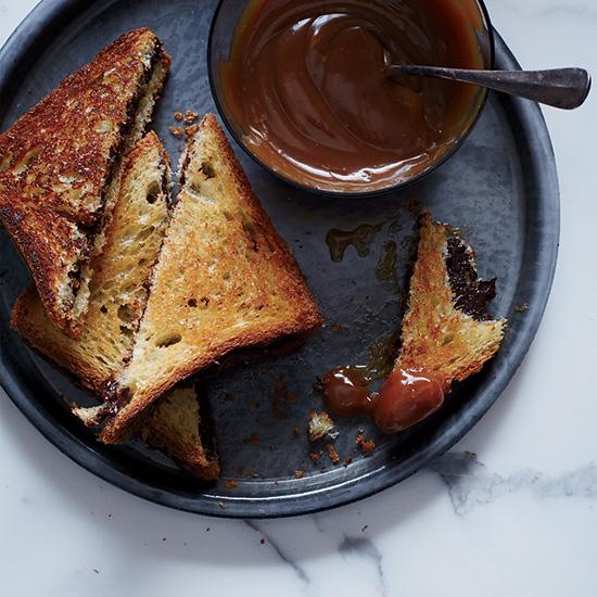 foodandwine's tweet photo. This grilled chocolate sandwich is making us rethink our grilled cheese allegiance: http://t.co/RsHDVKEEUe http://t.co/tvooiCRbDU