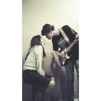 Hallo musisi <a href="/EdhoBrutal/">Edo edward</a> 🎸🎸🎸💃💃