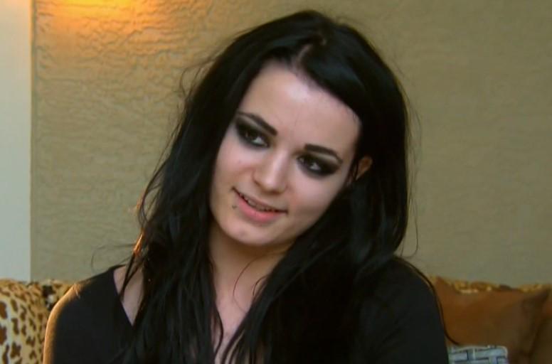 MatthewRobles91's tweet photo. @WWEDivas: "There was NEVER any pot in those brownies ... SURPRISE!" - @RealPaigeWWE to @NatByNature #TotalDivas http://t.co/M20zDx8E5T””