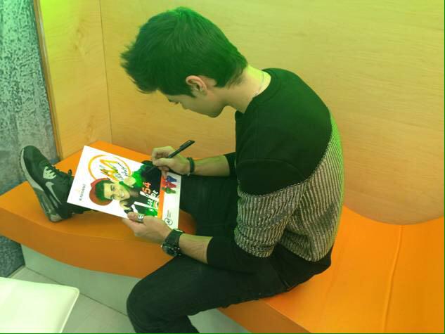 jaelchu19's tweet photo. Por que tengo que ser tu hermano http://t.co/vEgbnFHwOn