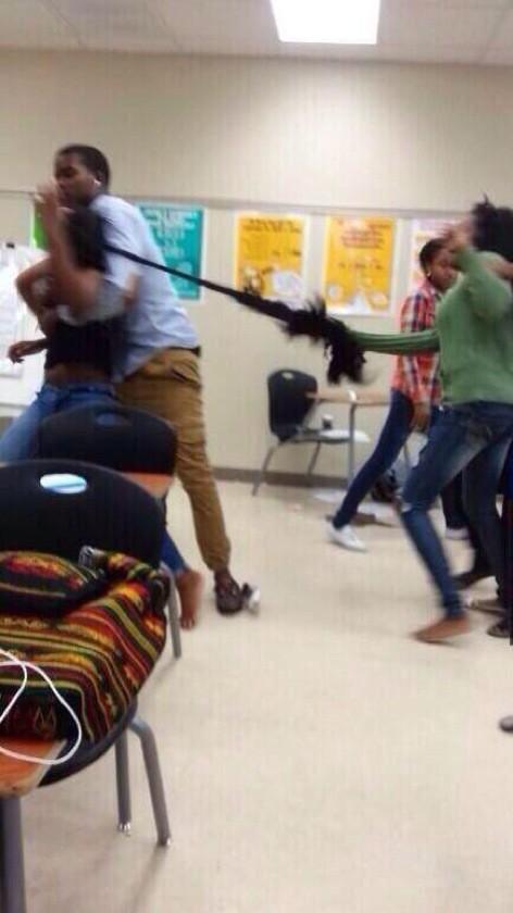 TweetLlkeAGuy's tweet photo. Rt until we find the video 😂 😂 http://t.co/r09i91oNE3