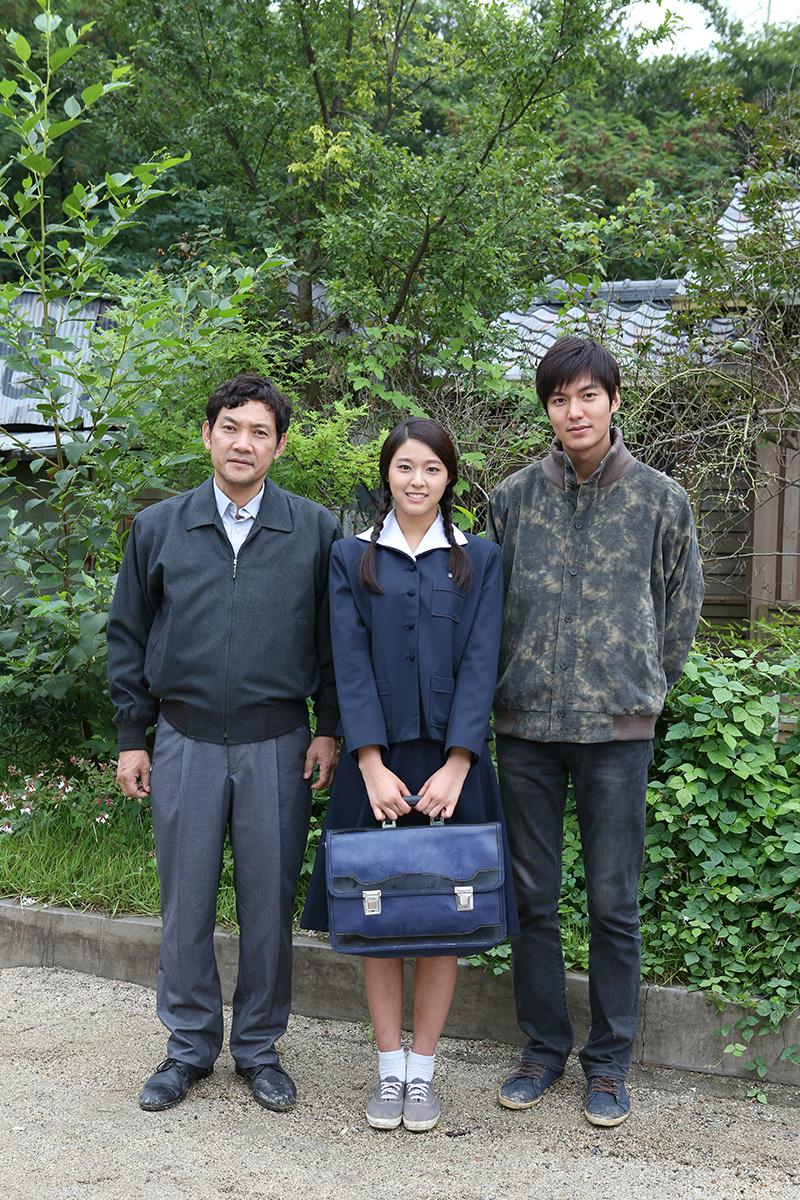 lmhthailand's tweet photo. Lee Min Ho for #Gangnam1970 http://t.co/qigEUtLK3V หนังเข้าไทย 29 ม.ค. 2015 ^^ #GangnamBlues #KimRaeWon #SolHyun #AOA http://t.co/OulZFsNvxc