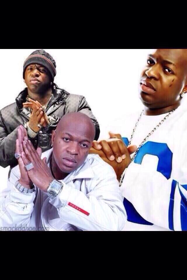 Jazzzyfab's tweet image. When you get up to get some hand sanitizer &amp;amp; the whole class lookin at you.