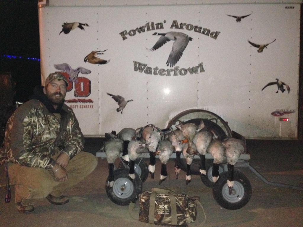 Jerdevries's tweet image. Getting things done strait meat style!!!!!! @StraitMeat @foilesmigrators @DakotaDecoy @heavyhauleroutdoorgear