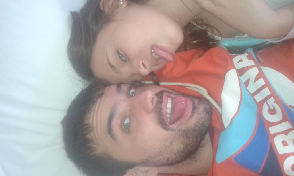 juandebusi's tweet photo. Con la mujer de mi vida http://t.co/inr0wgkGxR