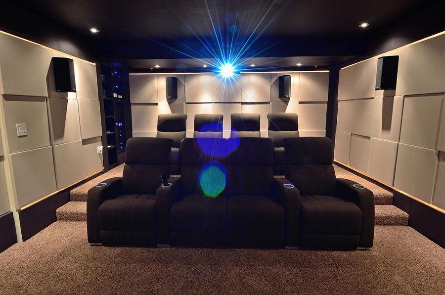 AVCorner's tweet image. لديك قبو أو مساحة شاغرة؟
ضمن التغريدة 4 صور تلخص ما يمكننا إضافته لمنزلك
للمزيد: avc.sa/ar/home-theate…
#سينما #تقنية