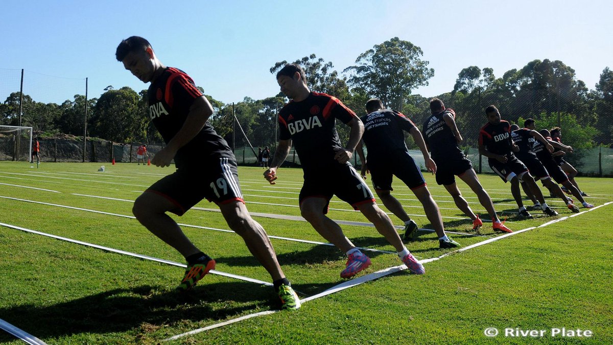 RiverPlate's tweet photo. #PretemporadaRiver Día 2: test de resistencia http://t.co/sonqYcZbnr http://t.co/Zf0L0EKaNi