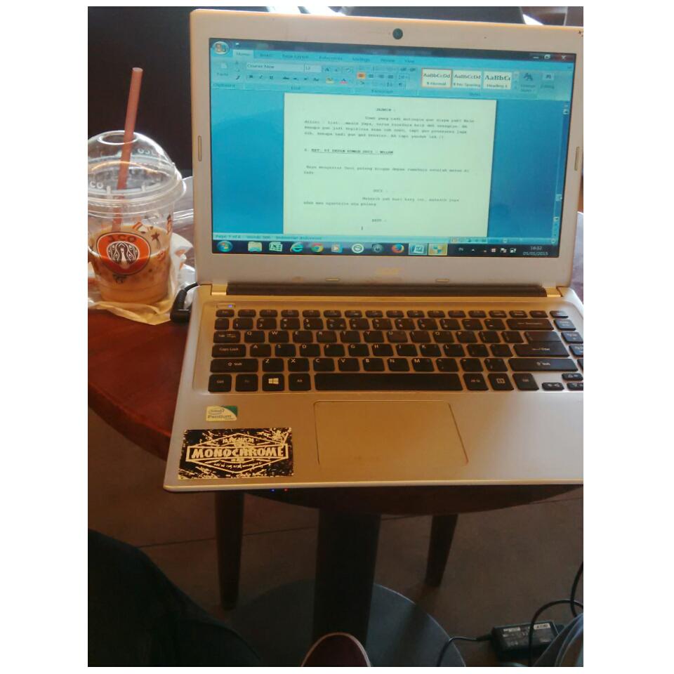 Nulis script ditemenin my beybih <a href="/Sucisugihs/">SUCI SUGIH SELVIANI</a>