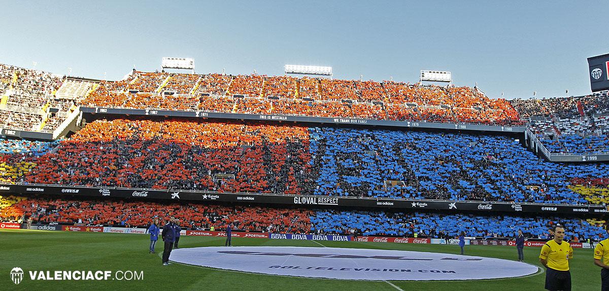 FANS El primer gol de ayer lo marcó Mestalla. Así fue el tifo que