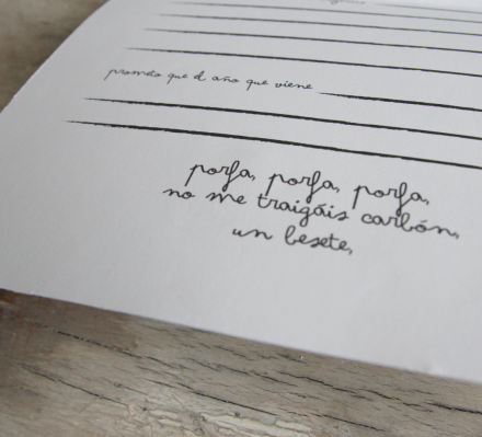 FabulaLibros's tweet image. ¡Buenos días! los pajes reales están realizando los últimos encargos, pásate por @FabulaLibros y termina tu carta.