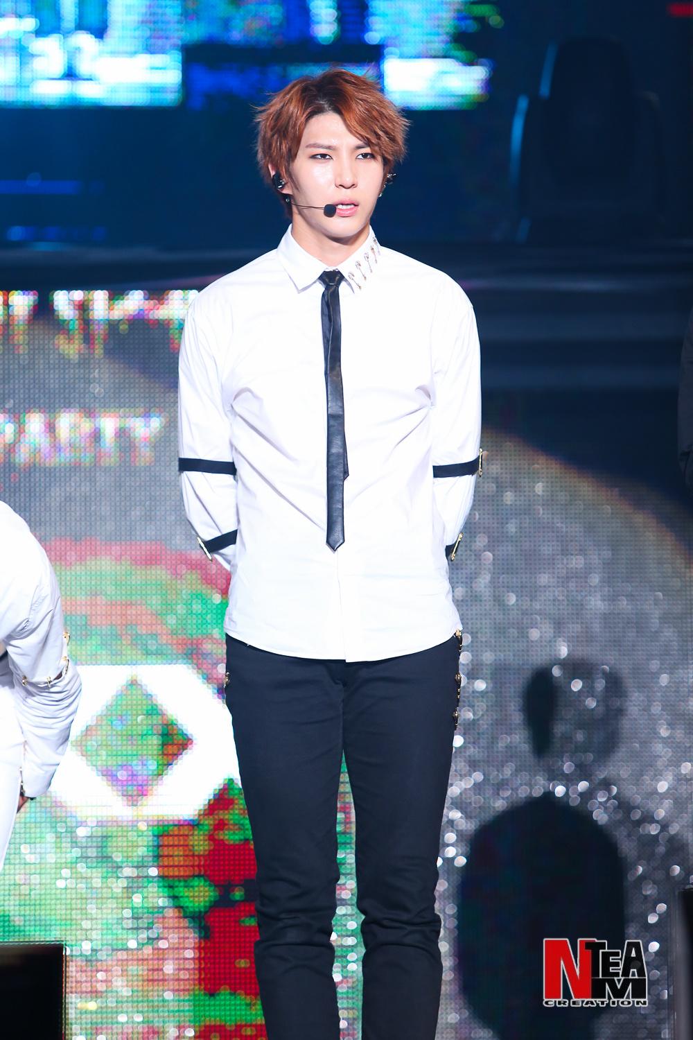 B6lHgMTCIAQgo1r.jpg:large