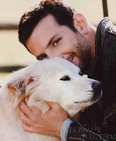 Hoy cumple 40 años el actor Bradley Cooper. Happy Birthday!

Charlotte &    