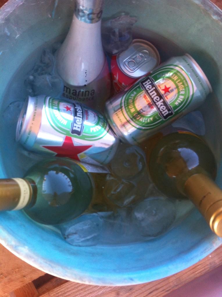 andreika_692's tweet photo. De comidica con las chicas en Villa Hernández @andrea_824 @GeMiKa159 @Lu_U_cii_a #marti @iisabeL_ps http://t.co/UBdd4KiC6x