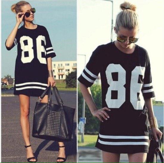 RopaaOnlinee's tweet photo. Vestido fútbol americano numero 86

Por solo 10,99€ http://t.co/drTSHx5tq6
