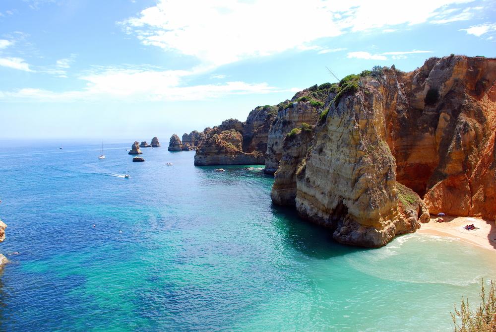 WRCReizenGroep's tweet photo. Geniet van veelzijdig #Portugal met de allermooiste stranden van Europa! Welke is uw favoriet? http://t.co/v3m2wm9Wap