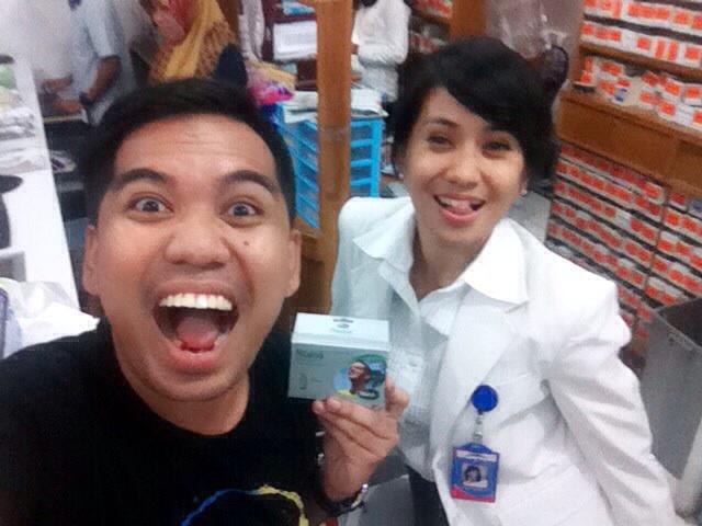 RT <a href="/idulfatraMC/">muhammad idul fatra</a>: #selfieWithpharmacist#kimiafarmaexperience @kimiafarmacare