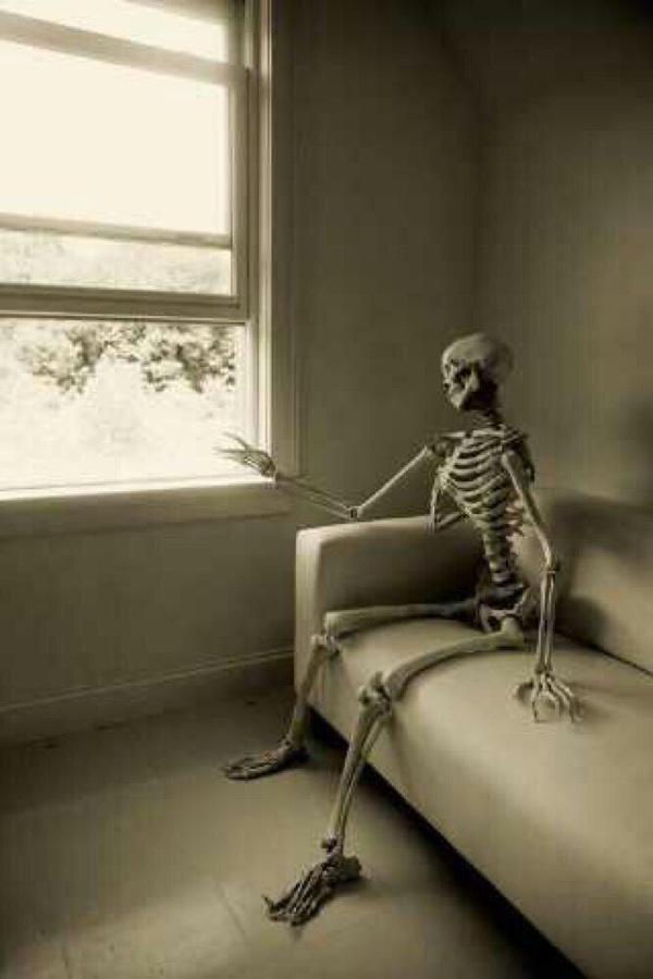 StumblerTop's tweet photo. my ex waiting for someone better than me http://t.co/93IIh6JUtg