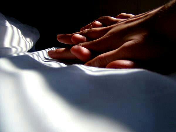 simococ123443's tweet image. """"'"Donné moi tes main'"'"""". (...)