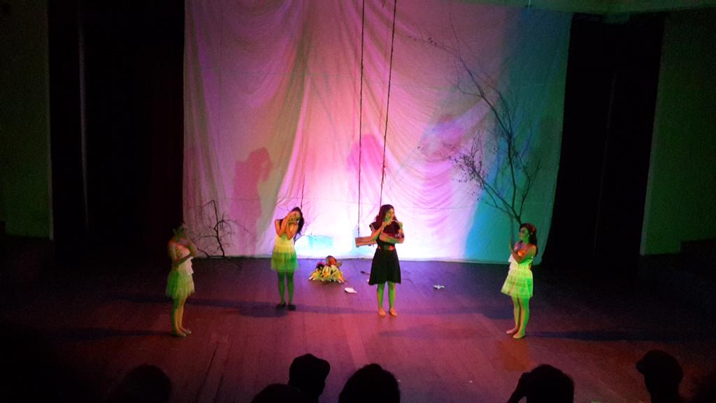 Pementasan keaktoran 3 LONELY JASMINE oleh <a href="/AyuRahayu_S/">AYU</a>