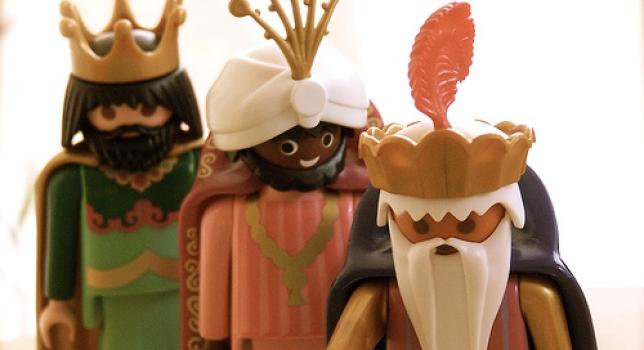 Hoy a las 18.30 h empezamos la gira #piraostour2015 en la Cabalgata de Reyes de Nava del Rey. 
Vamos a ello!!!