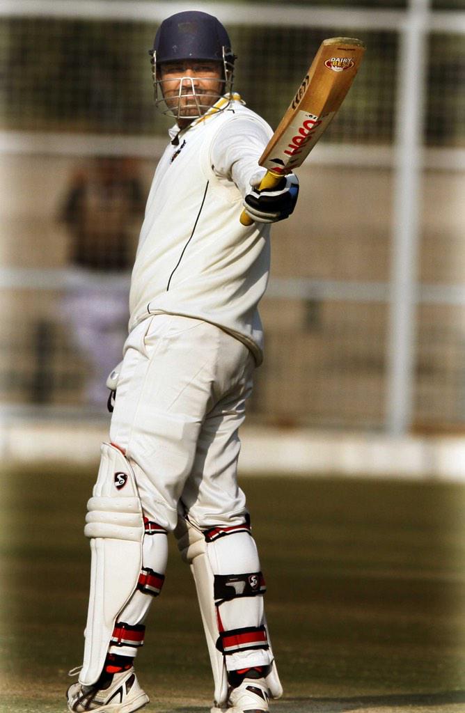 AnirudhChaudhry's tweet photo. @virendersehwag the 'Hero' at the  #ChBansiLalCricketStadium today #RanjiTrophy http://t.co/gQzYk1Yf6m