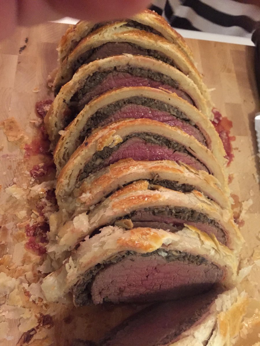 Aceshadows's tweet photo. @GordonRamsay Then the Wellington. With the perfect Montes Purple Angel Cab. I think its time for Masterchef Canada! http://t.co/jQuVT6B0jy