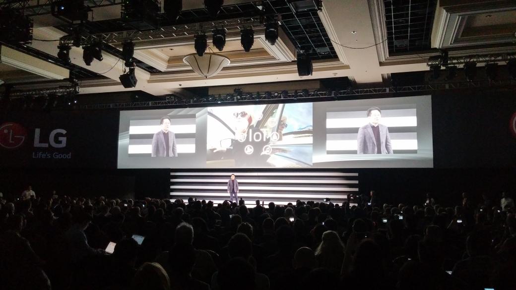bumjookim's tweet photo. CES2015 첫 일정은 LG컨퍼런스. 역시 시작부터 IOT 이야기. http://t.co/lRfTBZJ3Ql