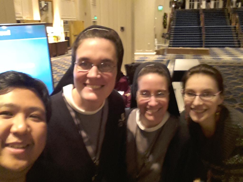 The_RyLo's tweet photo. Last 1 #SEEK2015 #SEEK2015_NET @SEEKConference @netministries #NETalumni for days! They're everywhere! #NETReligious http://t.co/h4IJMH2B0O