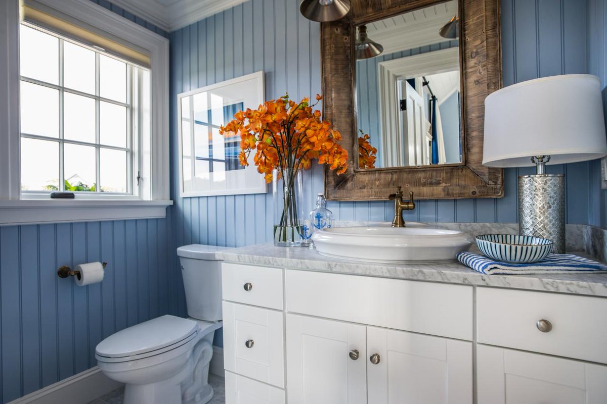 Tour the guest bathroom inside #HGTVDreamHome 2015-->  hg.tv/29yvs
