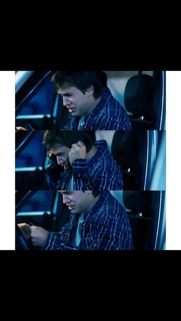 tfios_infinitys's tweet photo. can't handle this😣😭 #tfios http://t.co/aYGG7pOkEw