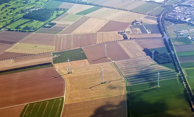 ClimatePower's tweet photo. U.K. and Germany smash wind power records http://t.co/d3QOZKc7dl  http://t.co/HiZprQ9Inb