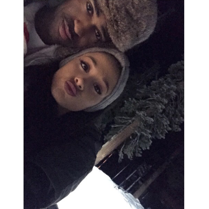 ari_slayy's tweet photo. Her wish came true #SantaTellMe http://t.co/Zmkf67EdqC