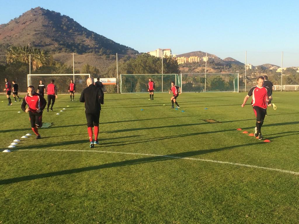 GuyDejaeghere's tweet image. #stagerefs @LaMangaClub first training on the pitch @Belgianfootball superb conditions, Nice weather😊👌