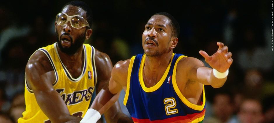 Happy 61st Birthday to legend and Hall of Famer Alex English! 