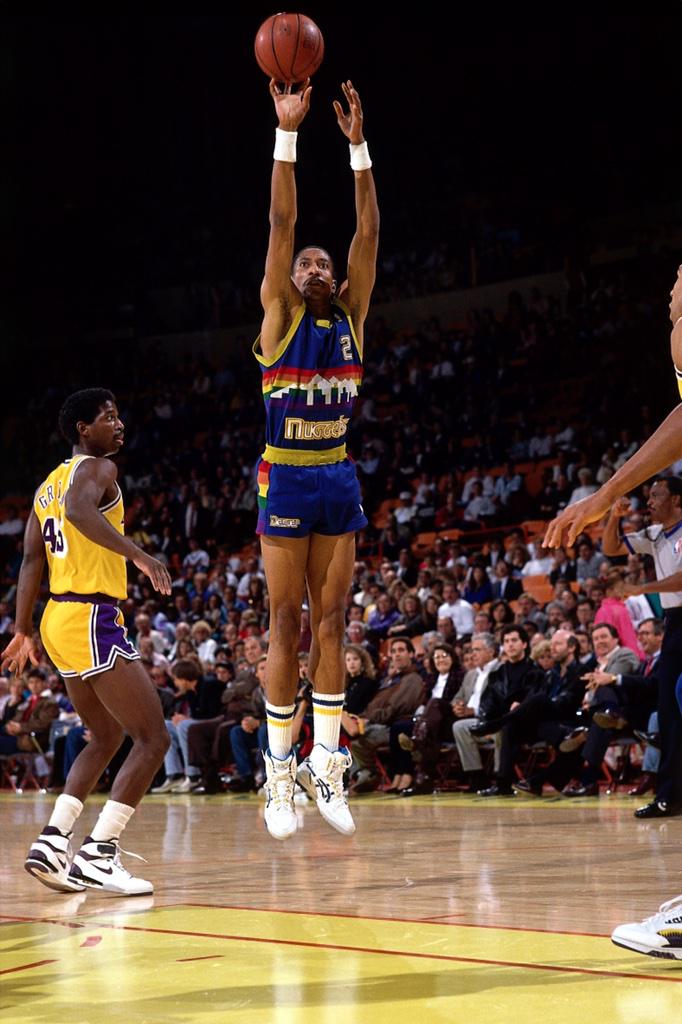 Happy birthday to our all-time leading scorer, Alex English!  
