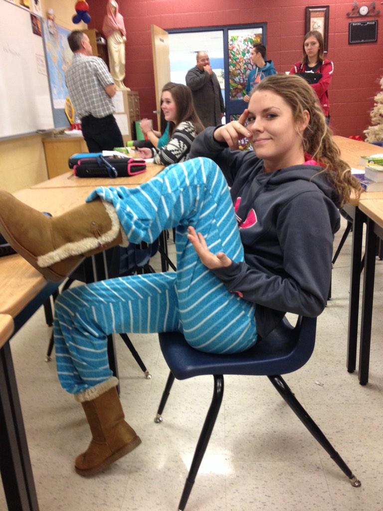 RyleyJensen's tweet image. @Taylorlewi is in search of someone who can appreciate her pajama pants and bad jokes