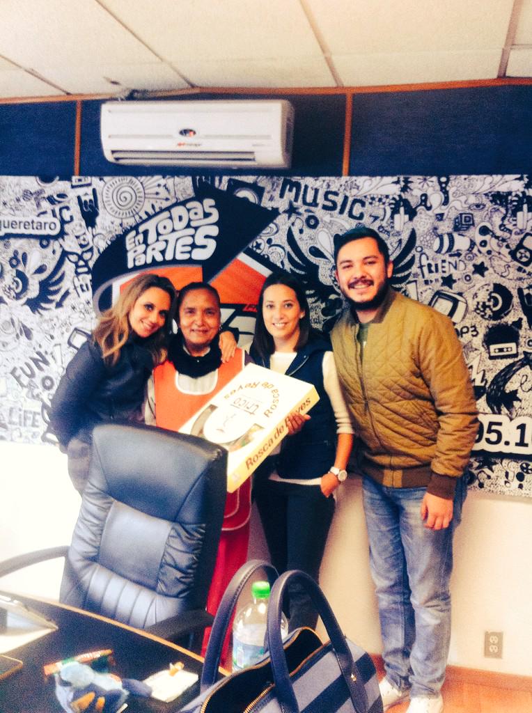 LasPajarasExa's tweet photo. Ella es Margarita y fue la primer ganadora de la #ExaRosca @exa_queretaro http://t.co/mKytdf9tDg