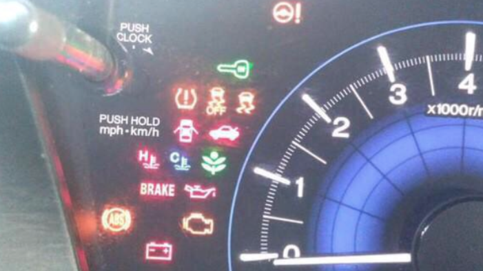 CauseWereGuys's tweet photo. When a girl finally decides to tell you whats wrong. http://t.co/wVcyfFQbo9