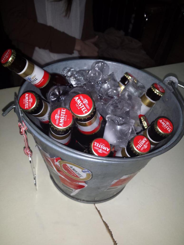 cris_perez9's tweet photo. De cerves rica rica @sansy_san @Patri0591 http://t.co/BqsNJ2c30V