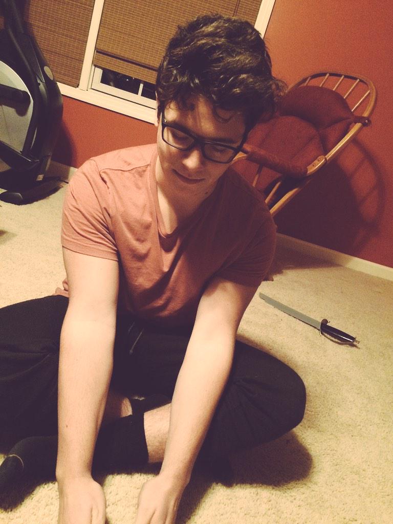 sydneyashtonnn's tweet photo. I swear I'll beat him at cards one of these days. #mcm #thatcurlyhair π http://t.co/lHNZZQON9L