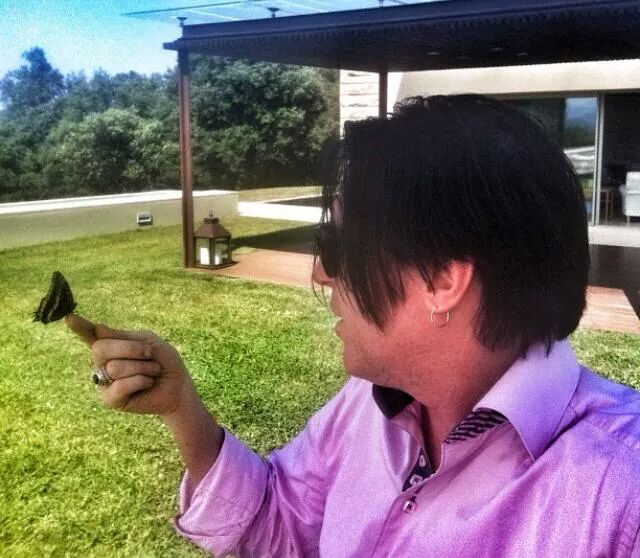 Happy 45th birthday troy van leeuwen. this is my favorite photo of him. 