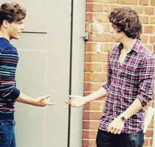 larryoutalready's tweet photo. ♥♥ #LetLarryLove #ModestOutAzoffIn http://t.co/L986YVGJTx