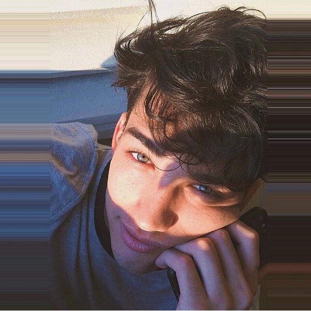 RPModels__'s tweet image. 