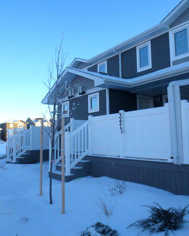 HawkstoneCondos's tweet image. New Year New Start! Settle into your Hawkstone Village townhouse &amp;amp; get a fresh start in 2015. #realestate #hawkstone