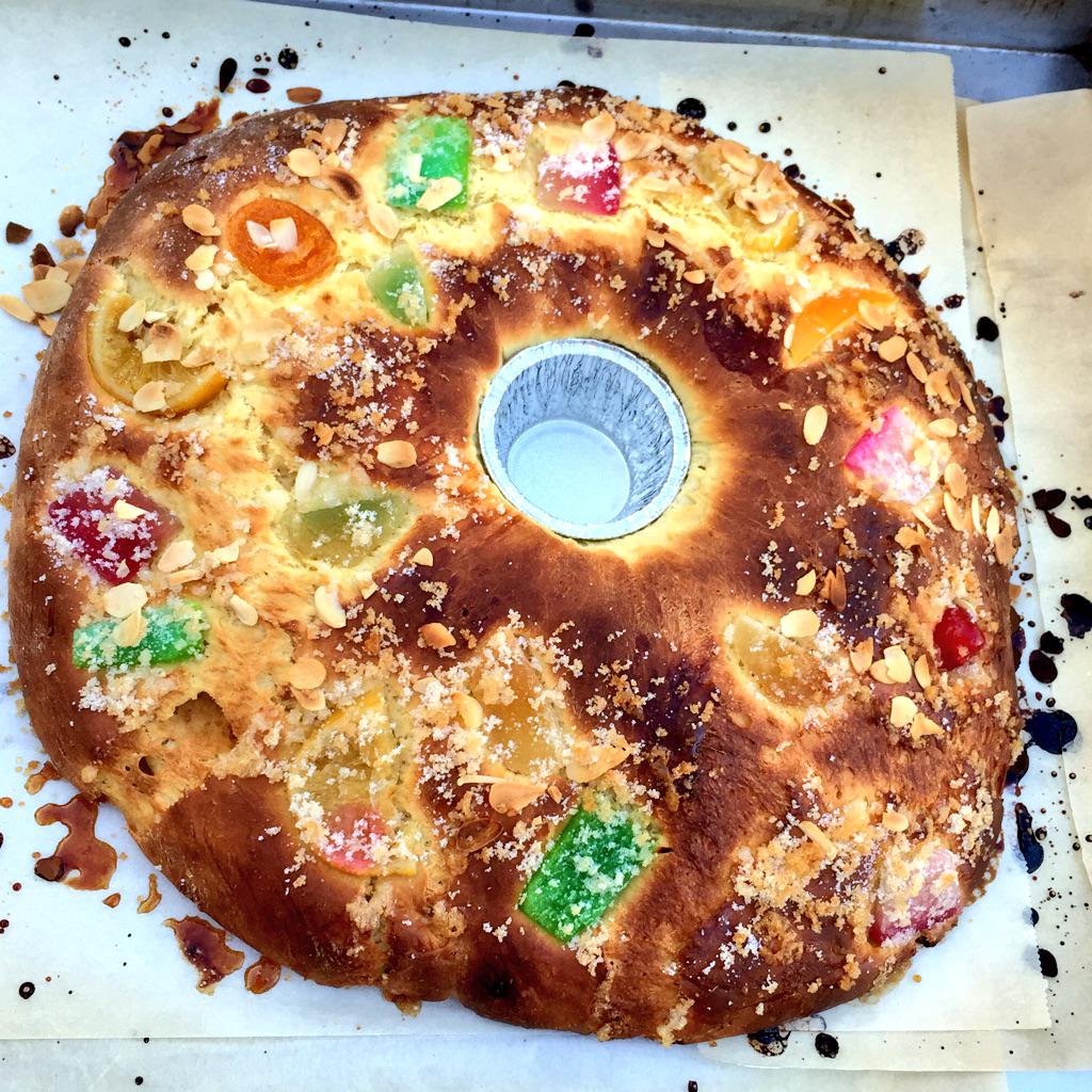 aneich86's tweet photo. Por fin he comido roscon,y que roscon!!Felices Reyes!🎄🎁 http://t.co/xl9xsxRdq7