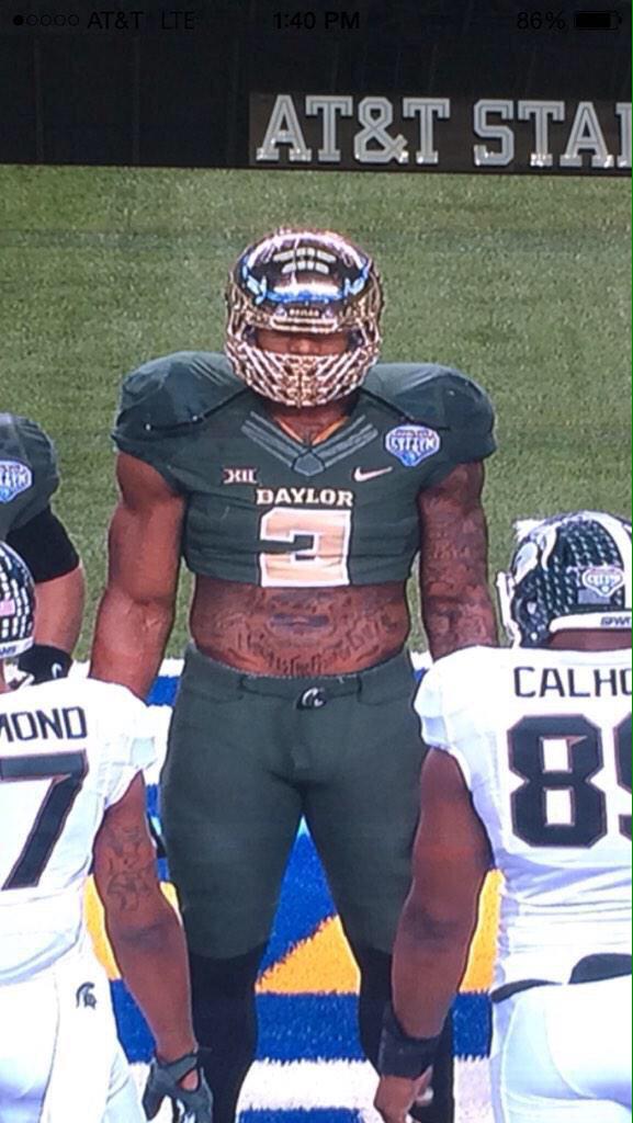 BasedPikachu's tweet image. Prof. Oak: Red! You can't ride your bike in here!
Shawn Oakman: Yes he can.
Prof. Oak: Nevermind Red, carry on.